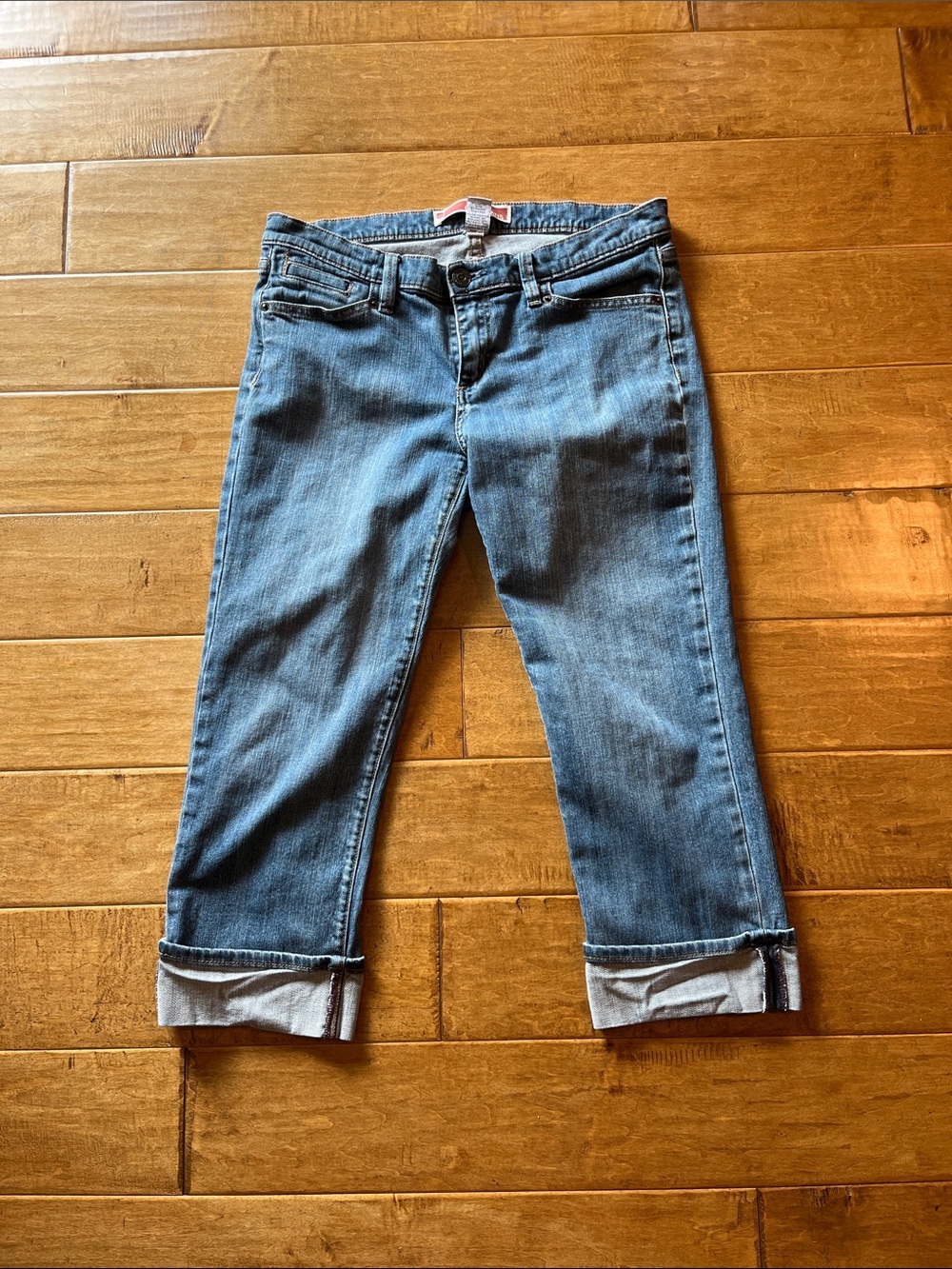 GAP Cropped cuffed Jeans in Medium Blue size 10